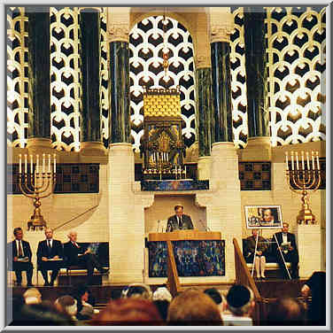 synagogue on Arguello Blvd., Saturday evening