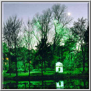 Lakeside area in Highland Park at night. Dallas, December 31, 1997.