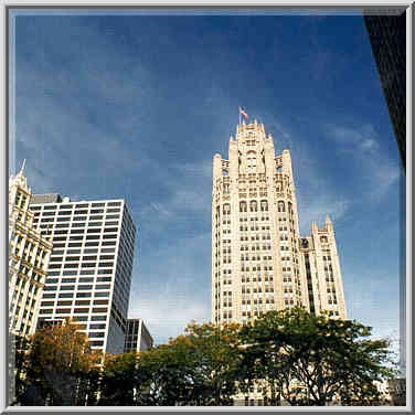 Chicago Tribune Tower, view from Chicago River. Chicago, October 12, 1999.