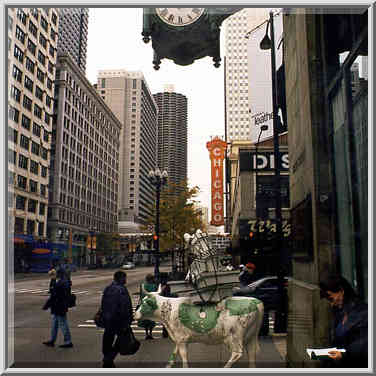 The Marshall Field clock at the corner of State and Randolf. Chicago, October 12, 1999.