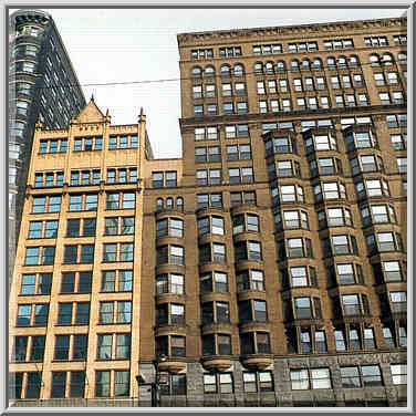 Dearborn St. and Manhattan Building. Chicago, October 12, 1999.