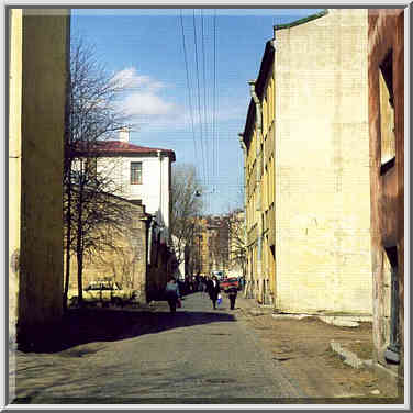 Repin Street on Vasilyevsky Island. People are ...[4 words]... St. Petersburg, Russia, April 14, 1999.