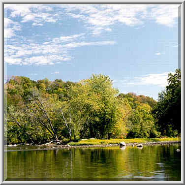 Tippecanoe River north from Lafayette, Indiana. ...[3 words]... after a drought. September 18, 1999.