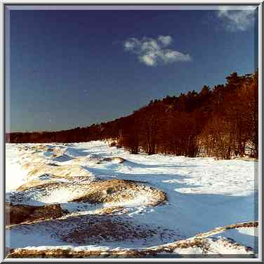 Gulf of Finland near Repino, 20 miles north from St. Petersburg. Russia, January 31, 2000