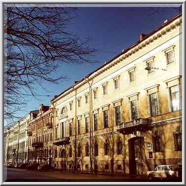 Konnogvardeyskiy Boulevard near Admiralteystvo. St. Petersburg, Russia, February 1, 2000