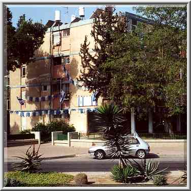 A house at Ben Gurion Blvd. near BGU decorated ...[4 words]... the Middle East, May 10, 2000