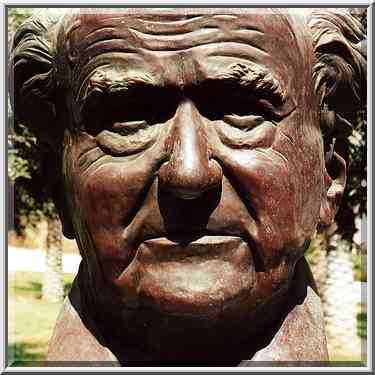 A bronze likeness of a Zionist leader D. Ben ...[21 words]... the Middle East, July 15, 2000