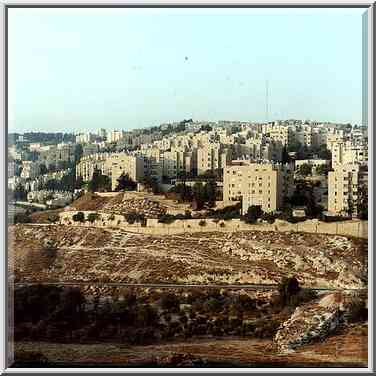 View of Mizrah Talpiyyot quarter in southern ...[7 words]... The Middle East, September 18, 2000