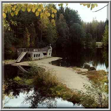 A lake in Rappolovo Park near Toksovo, 10 miles ...[3 words]... Petersburg. Russia, September 27, 2000