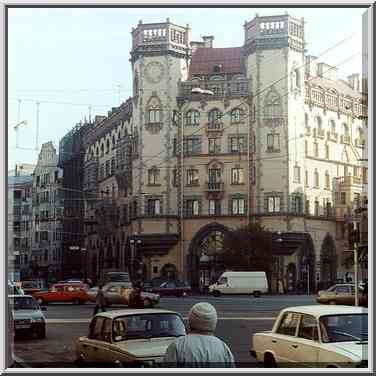 Lev Tolstoy Square in Petrogradskaya Storona ...[2 words]... Petersburg, Russia, September 29, 2000