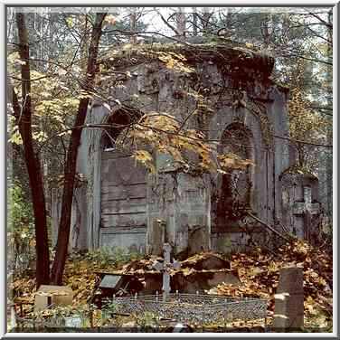 A vault at North Cemetery. Sankt Petersburg, Russia, October 7, 2000