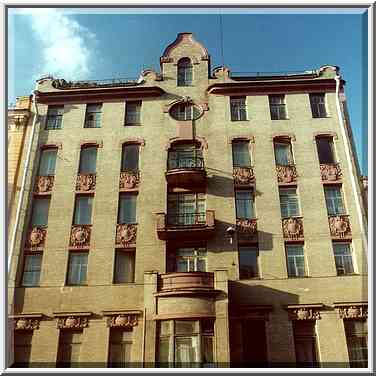 A building at Sredniy Prospekt of Vasilievsliy ...[7 words]... Petersburg, Russia, October 9, 2000