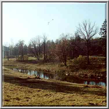 Slavianka River in Pavlovsk, a former Tsar ...[2 words]... Petersburg, Russia, October 11, 2000