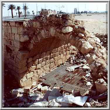 A Moslem shrine (?) at Derekh Elat Rd. opposite ...[4 words]... the Middle East, November 4, 2000