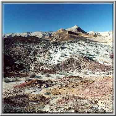 Big Crater (Makhtesh Gadol), multicolored sands ...[3 words]... The Middle East, December 23, 2000