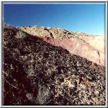 Big Crater (Makhtesh Gadol), black stones and ...[5 words]... The Middle East, December 23, 2000