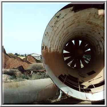 Industrial junk at intersection of Ben Gurion ...[5 words]... the Middle East, December 29, 2000