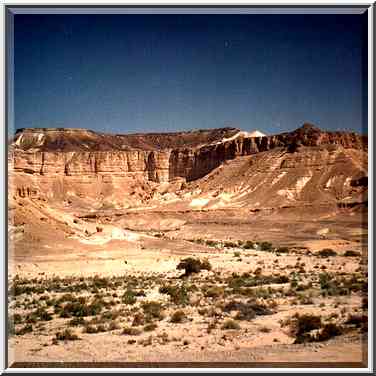 Negev Desert south from Ramon crater, near Paran ...[10 words]... Eilat. The Middle East, March 22, 2001