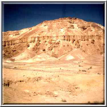 Negev Desert south from Ramon crater, near Paran ...[10 words]... Eilat. The Middle East, March 22, 2001