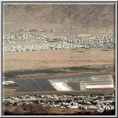 View of northern Eilat and Aqaba from Mt. ...[5 words]... Eilat. The Middle East, March 22, 2001