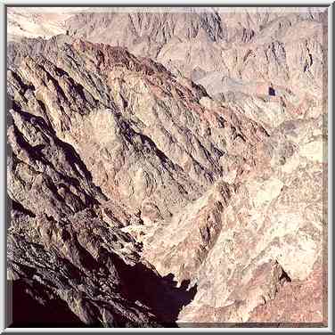 Upper Nahal Mapalim creek north from Mt. Shelomo, ...[4 words]... Eilat. The Middle East, March 22, 2001