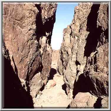 Narrow part of the canyon of Mapalim creek, wadi ...[7 words]... Eilat. The Middle East, March 22, 2001