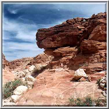 A wadi approaching Pink Canyon (blue trail) in ...[4 words]... Eilat. The Middle East, April 25, 2001