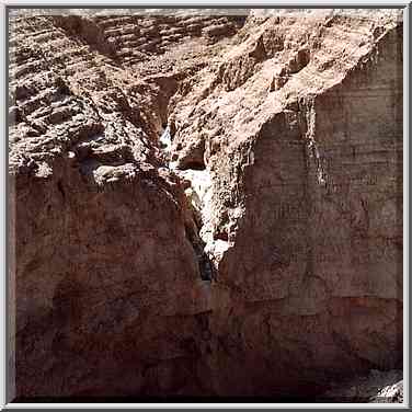 A waterfall at the end of Nahal Peres Canyon, ...[22 words]... Dimona. The Middle East, May 10, 2001