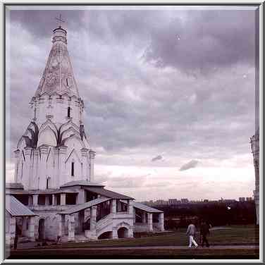 Old Orthodox churches in Kolomenskoe museum. Moscow, Russia, August 30, 2001