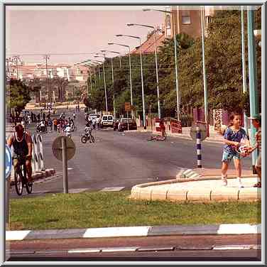 Yerushalaym St. turned to playground during Rosh ...[8 words]... the Middle East, September 27, 2001